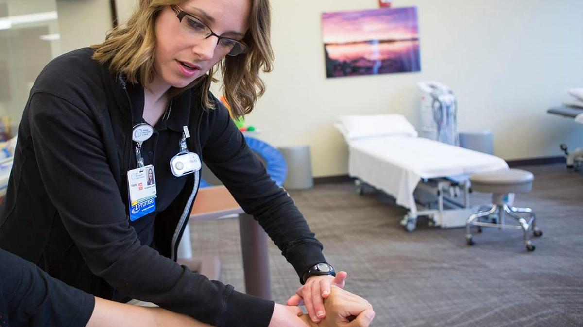 St. Joseph’s occupational therapist Kayla Toennies recently received certification in the LVST Big program, a research-based, standardized approach in exercise to improve motor function for people diagnosed with Parkinson’s disease.