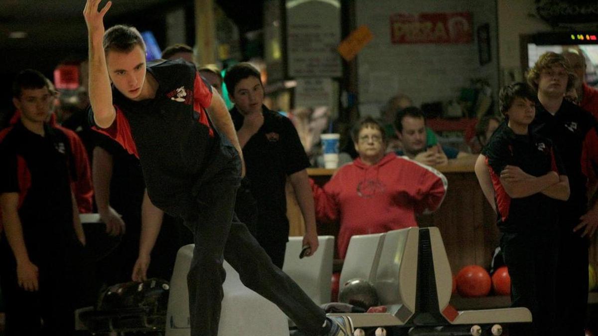 Highland senior Brandon Munie finished in second place after firing a six-game series of 1,448 (241.3 average) at the 10th Annual Abe Lincoln Invitational Saturday in Taylorville.
