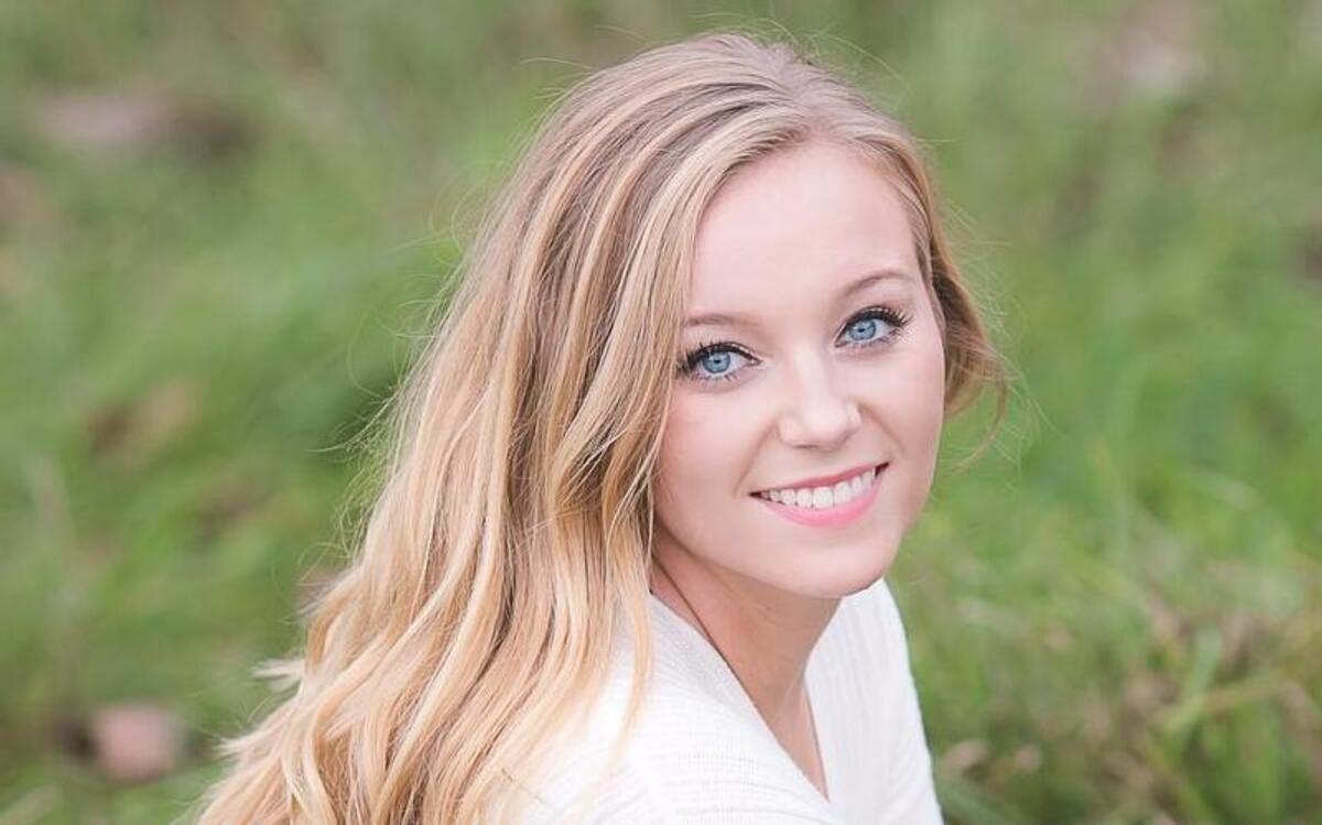 Mara Grace Keller, a senior at Triad High School, was one of seven high school seniors from Illinois recognized as DAR Good Citizens winners during the conference. Illinois DAR has 103 chapters in seven districts.
