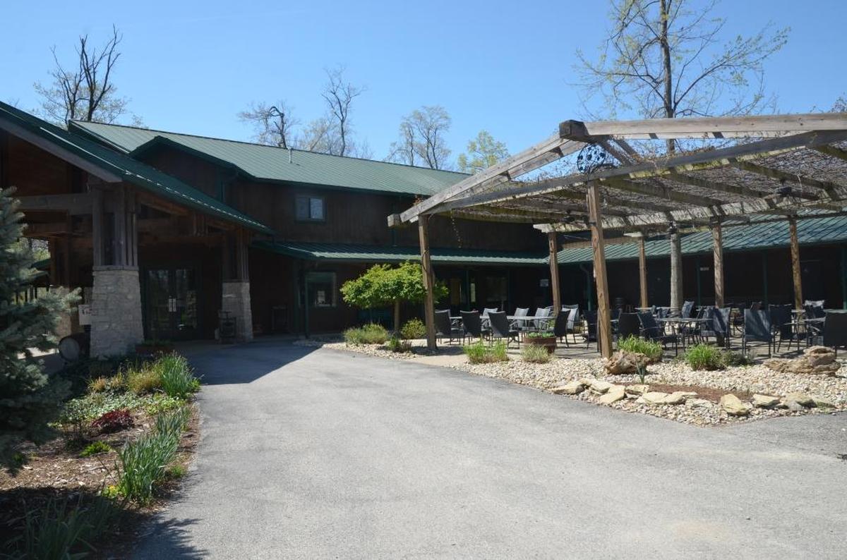 The Hidden Lake Winery is located at 105 Wellen Road just outside of Aviston, a small Clinton County rural town with a population hovering just above 2,000. It is not seen from the main road leading to town, so be sure to follow the signage leading to the delightful winery.