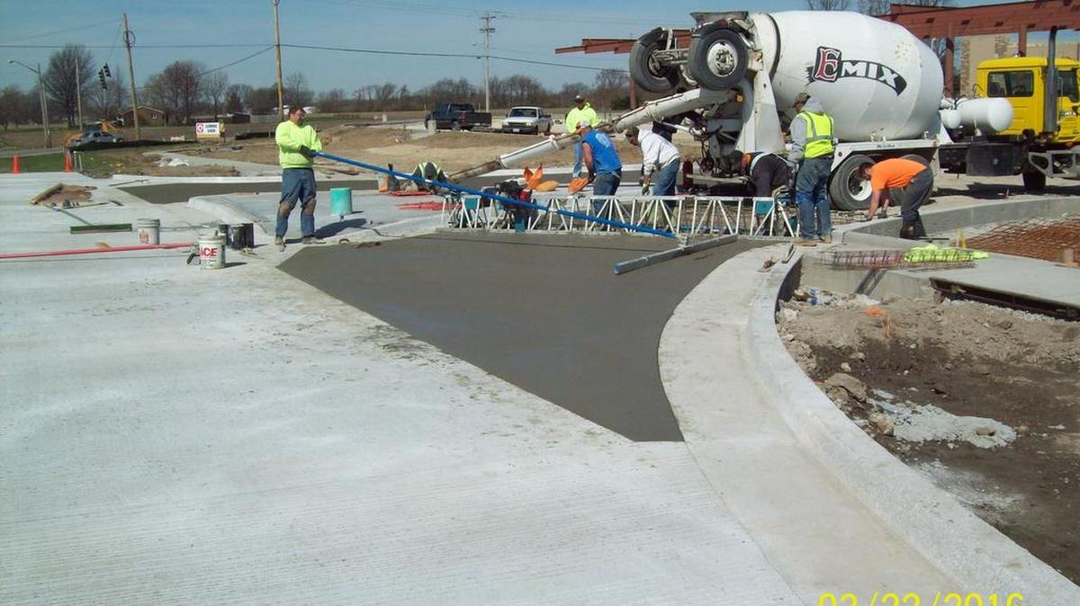 Construction continues at the corner of Hartman and Thouvenot Lanes, the new Circle K in Shiloh.