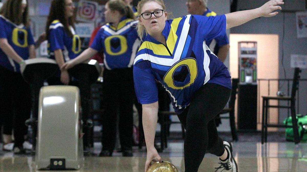 Natalie Heltne rolled games of 259, 265, and 202 for an impressive 726 series during the Abe Lincoln Invitational in Taylorville on Saturday. She rolled nine strikes in a row in her 265 game.