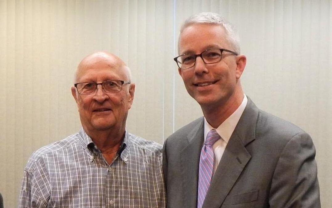 Retiring Mayor Gary Graham was honored by the Illinois Municipal League’s Executive Director Brad Cole.