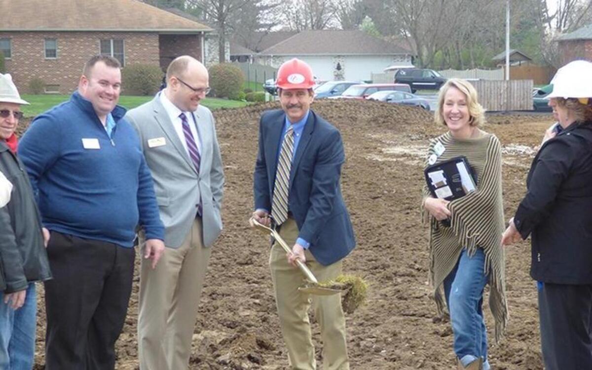 The O’Fallon-Shiloh Chamber of Commerce recently held a groundbreaking ceremony for Lincoln Park Villas, a new senior living community in O’Fallon.