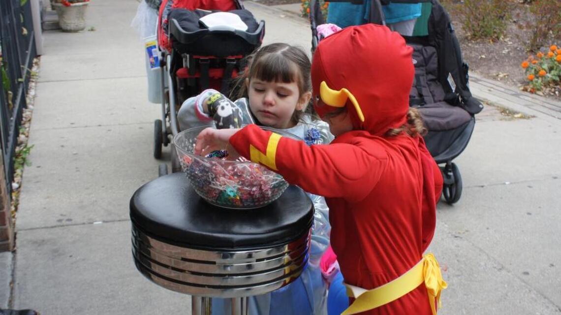 Show some manners, trick-or-treaters. Here are some helpful tips.