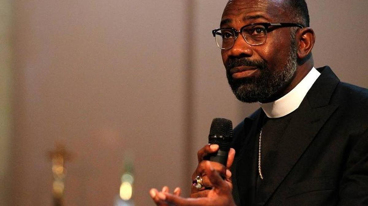 Bishop Geoffrey V. Dudley Sr. speaks during the Metro-East community prayer vigil at New Life in Christ Interdenominational Church in O’Fallon on Monday evening.
