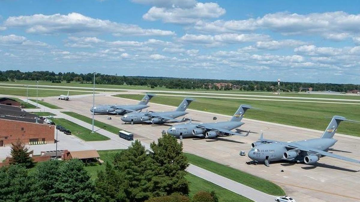 Scott Air Force Base and MidAmerica St. Louis Airport both hosted more than 20 C-17 Globemaster II aircraft from Joint Base Charleston, South Carolina, in anticipation of Hurricane Florence. The aircraft and supporting personnel planned and executed flights from JB Charleston to three designated safe locations within 48 hours of notification, a move designed to sustain the wing’s airlift capability. Photo by Senior Airman Melissa Estevez