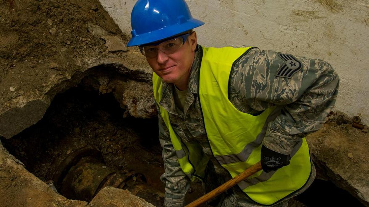 Staff Sgt. Bryan Richardson is the 375th’s latest “Face of Safety.” Richardson is a highly skilled utilities technician in the 375th Civil Engineer Squadron. As the Zone NCO in charge, he is responsible for leading and training Airmen on various plumbing techniques and procedures. In his eight years assigned to Scott, he has deployed to Iraq and Al Dhafra in support of U.S. Air Force and Coalition operations. As the “Face of Safety,” he is recognized for his outstanding work as a subject matter expert on a recent interim safety board. In this standout role, he gathered vital information related to building utilities which helped narrow the possible causes of the incident and scoped the problem for better understanding. Additionally, Richardson is in the process of identifying 445 confined spaces on Scott AFB, assessing the potential risks, and contributing to lasting mishap prevention.