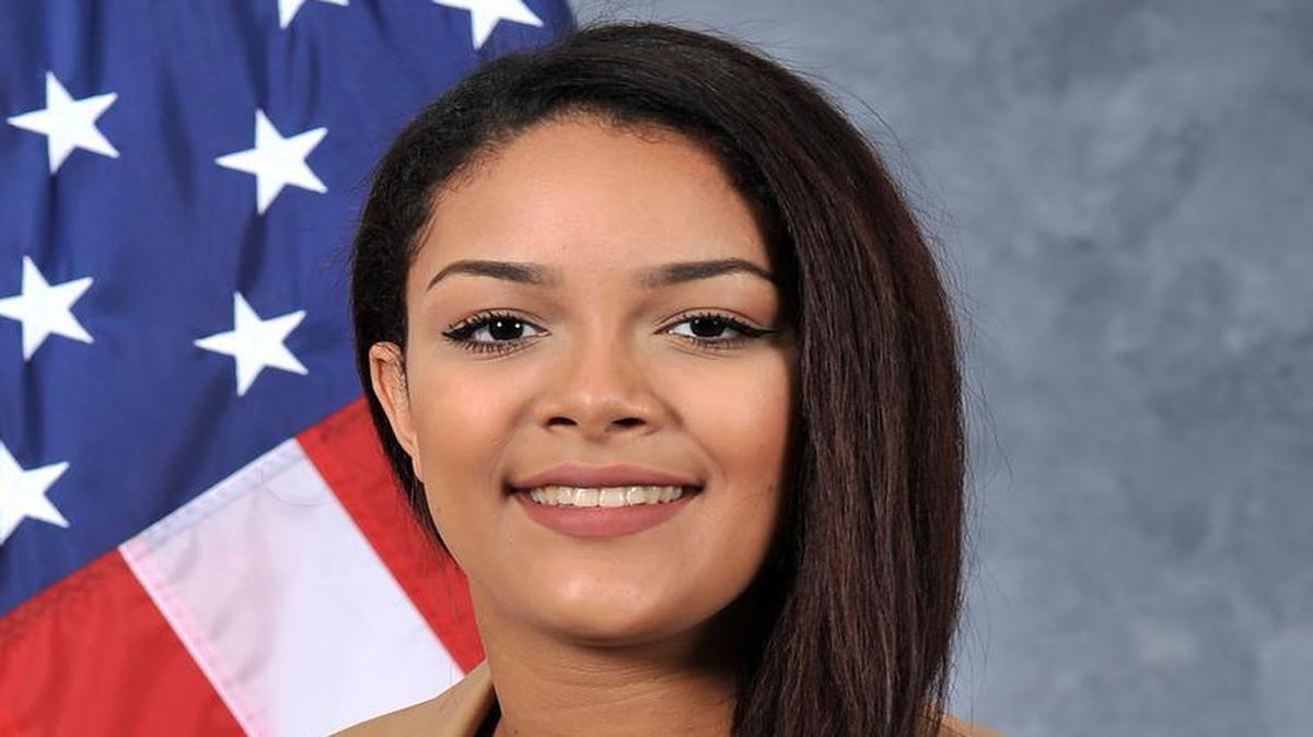 Kayla Jenkins was selected as the 2016-17 Illinois Military Youth of the Year and Midwest Regional Military Youth of the Year, presented by the Boys and Girls Clubs of America. She was chosen from nine finalists for leading, succeeding, and inspiring in her community.