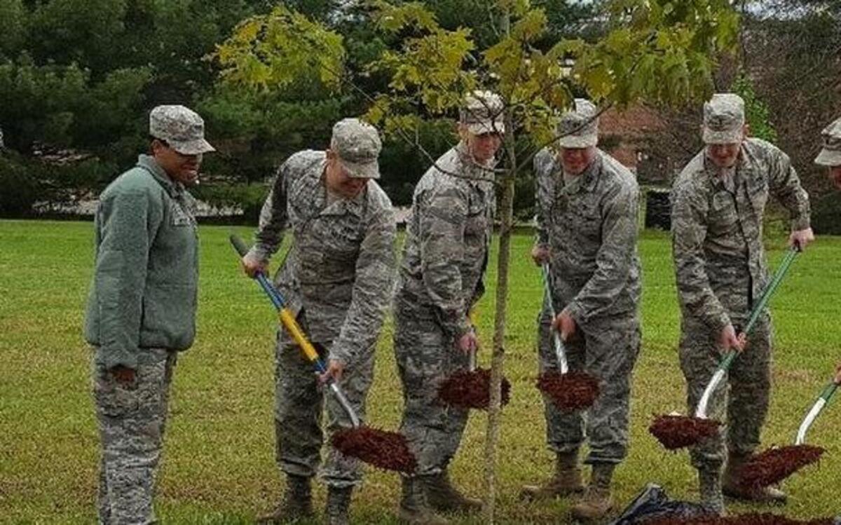 To maintain its “Tree City” status for the 25th consecutive year, members of the 375th and 182nd Civil Engineering Squadrons planted a tree on Arbor Day. Those assisting in the effort were Master Sgt. Chevon Kemper, 1st Lt. Anthony Amaddio, 1st Lt. Devin Heckenkemper, Capt. Dustin Gooden, 2nd Lt. Nolan Maynard, and Lt. Col. Scott Bryant.