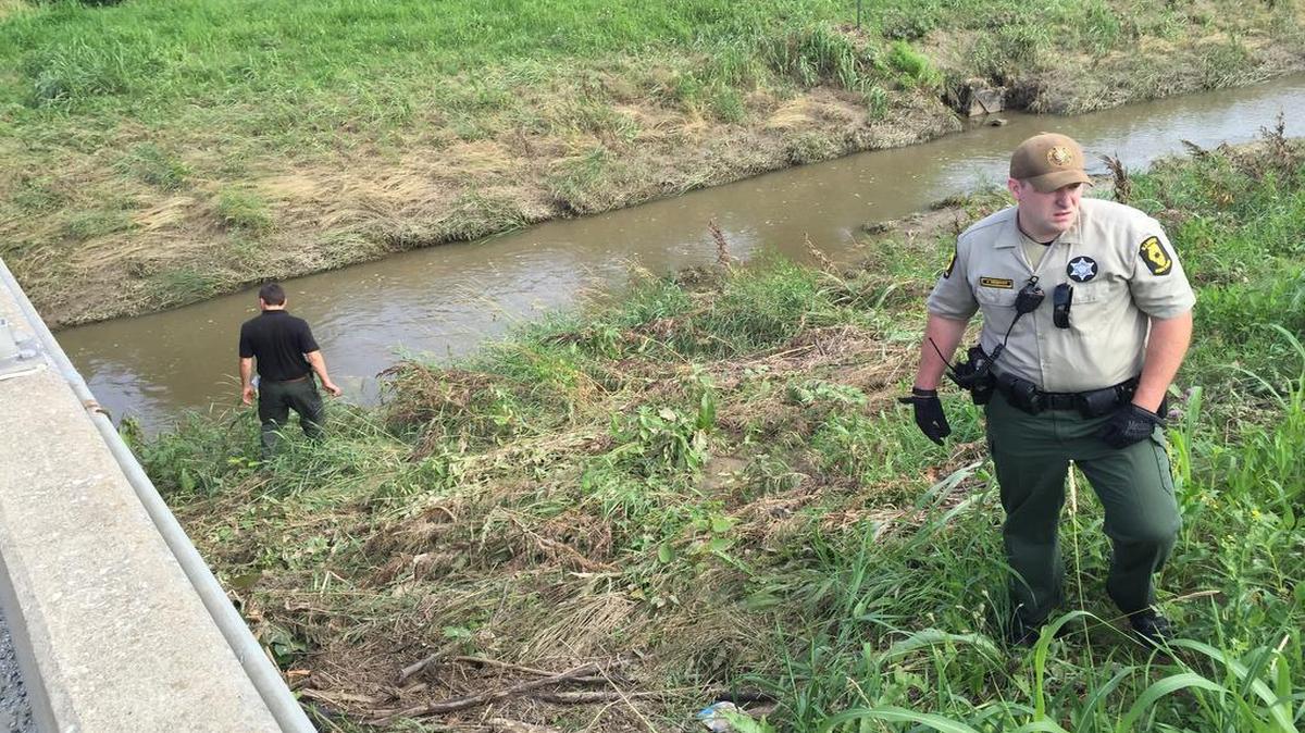 
Police along I-255 during the manhunt Wednesday morning.
