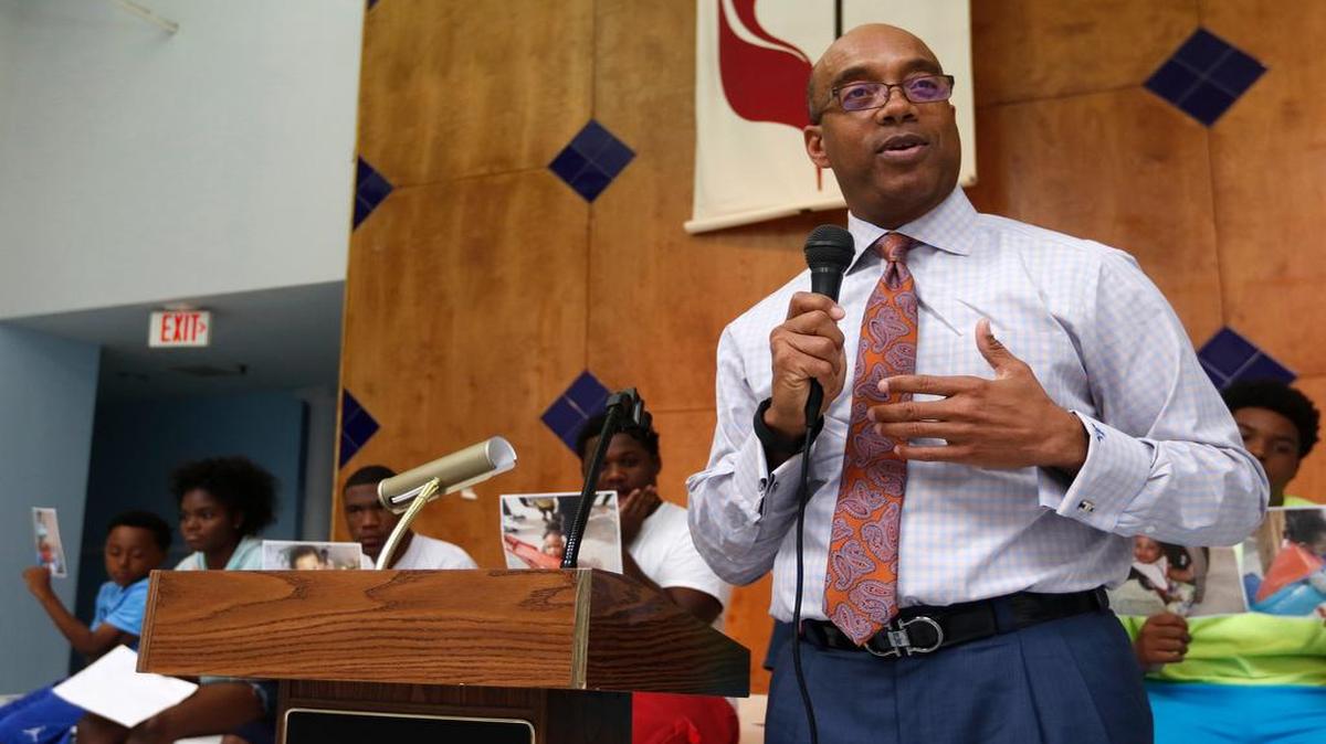 
Illinois State Sen. James Clayborne (D-Belleville) speaks during a meeting about the stat budget at the Lessie Bates Davis Child Care Center in East St. Louis on Tuesday evening.
