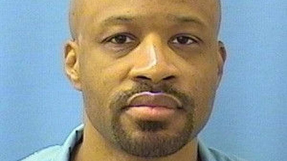 
Larry W. Alverson, 40, of Belleville.
