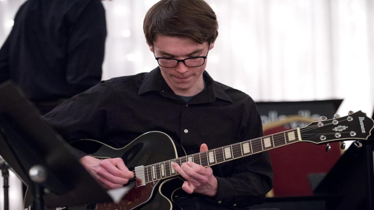 Neil Wegrzyn plays at the Jazz at the B’Eastro fundraiser.