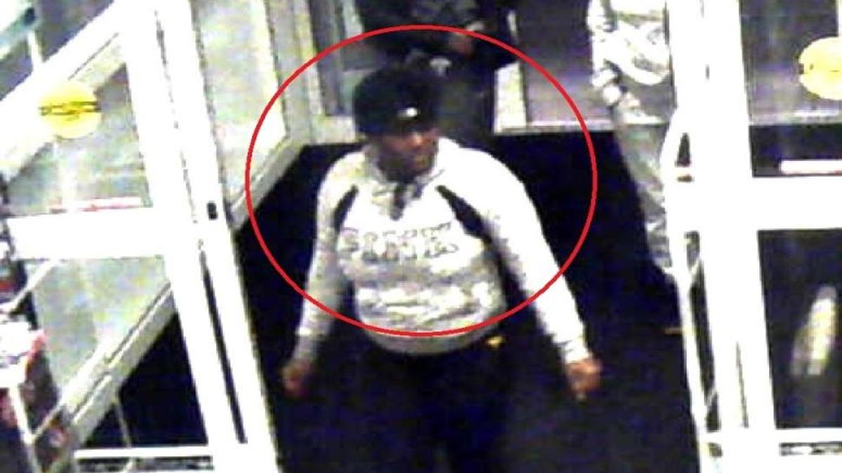 Collinsville police is looking for the public’s help to identify this suspect who allegedly stole merchandise from Kohl’s in Collinsville on Monday.