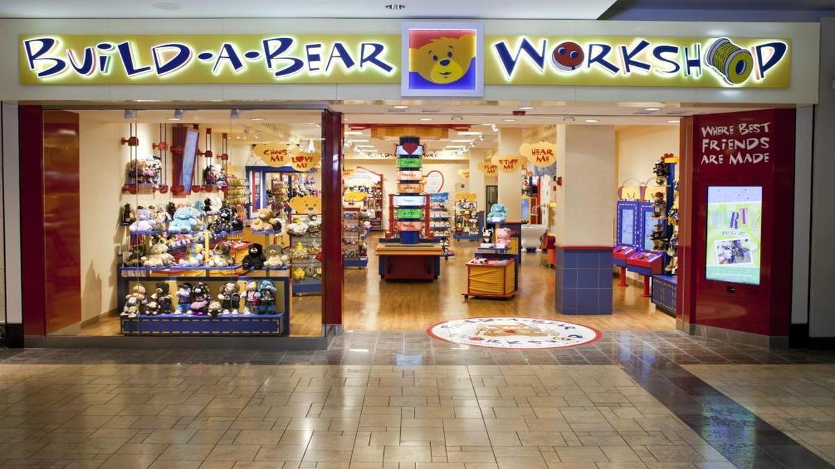 Build-A-Bear Workshop has closed at the St. Louis Zoo.