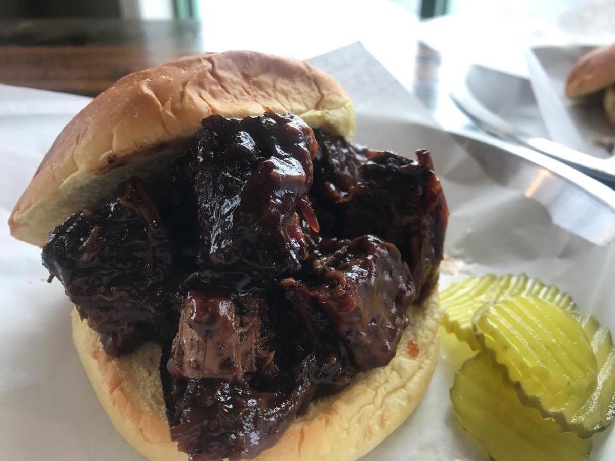 A look at the burnt ends sandwich from Coal Miners in Glen Carbon.