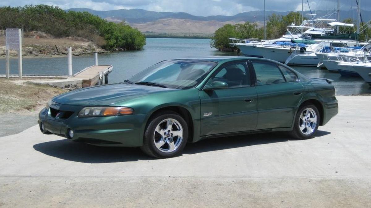 Police say a green Pontiac Bonneville, like the one pictured, was used in the robbery Tuesday of the Dollars 4 Gold store in O’Fallon. The vehicle was perhaps a 2001 model, police said.