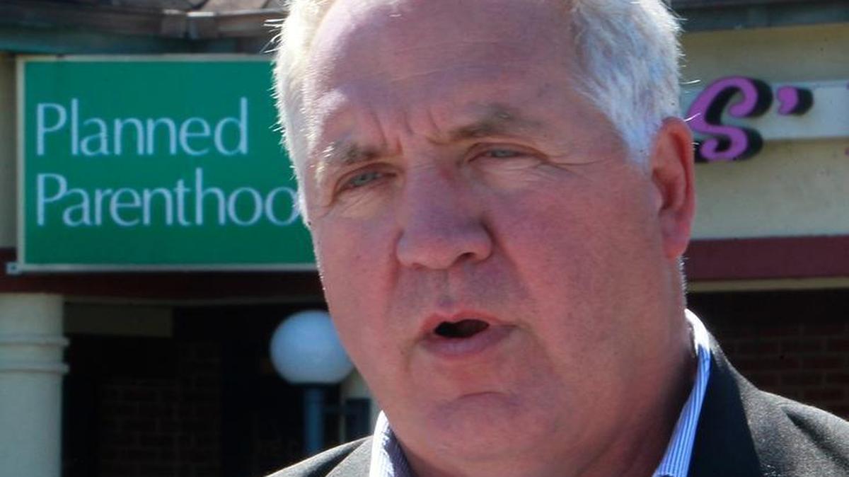 
Congressman John Shimkus speaks Tuesday outside the Planned Parenthood office in Swansea.
