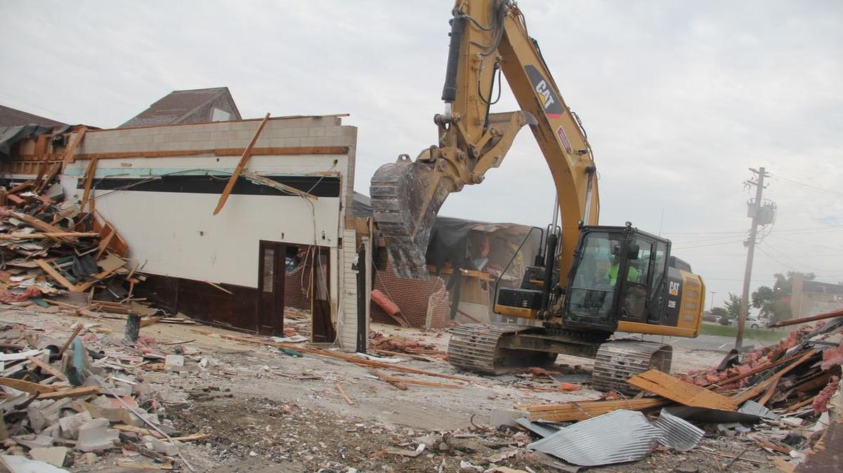 Ross Wilson razes the former Super Smokers BBQ at 711 West U.S. 50 in O’Fallon.