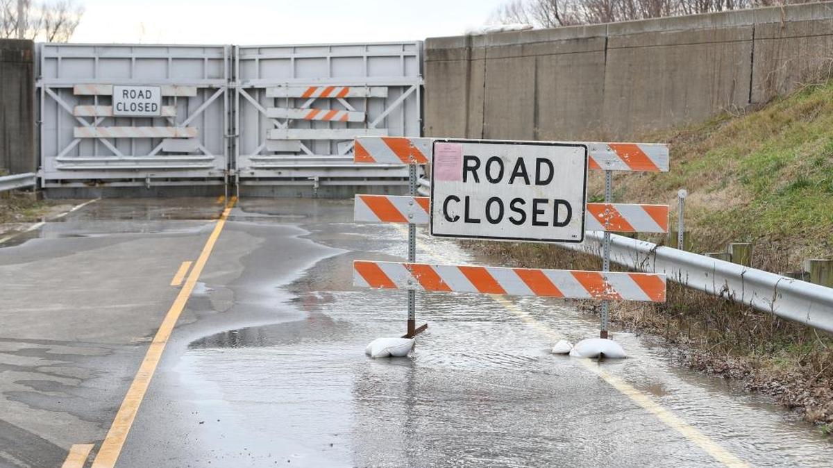 In December of 2015 a steady stream of water leaked through the flood gate on Henry St. in Prairie Du Rocher. The creek was only a couple of feet from approaching the top of the flood gate. The creek runs directly into the Mississippi.
