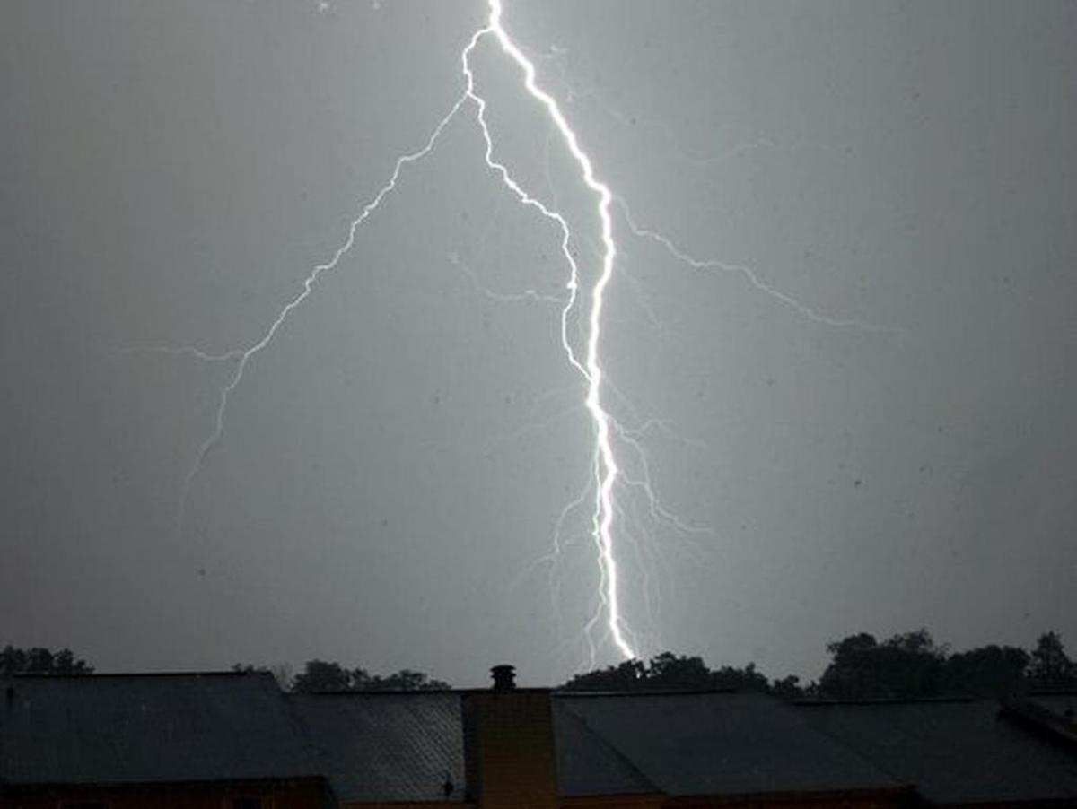 As of noon Friday, approximately 5,000 St. Clair County and Madison County residents remained without power following the strong thunderstorms that swept through the area early Thursday morning.