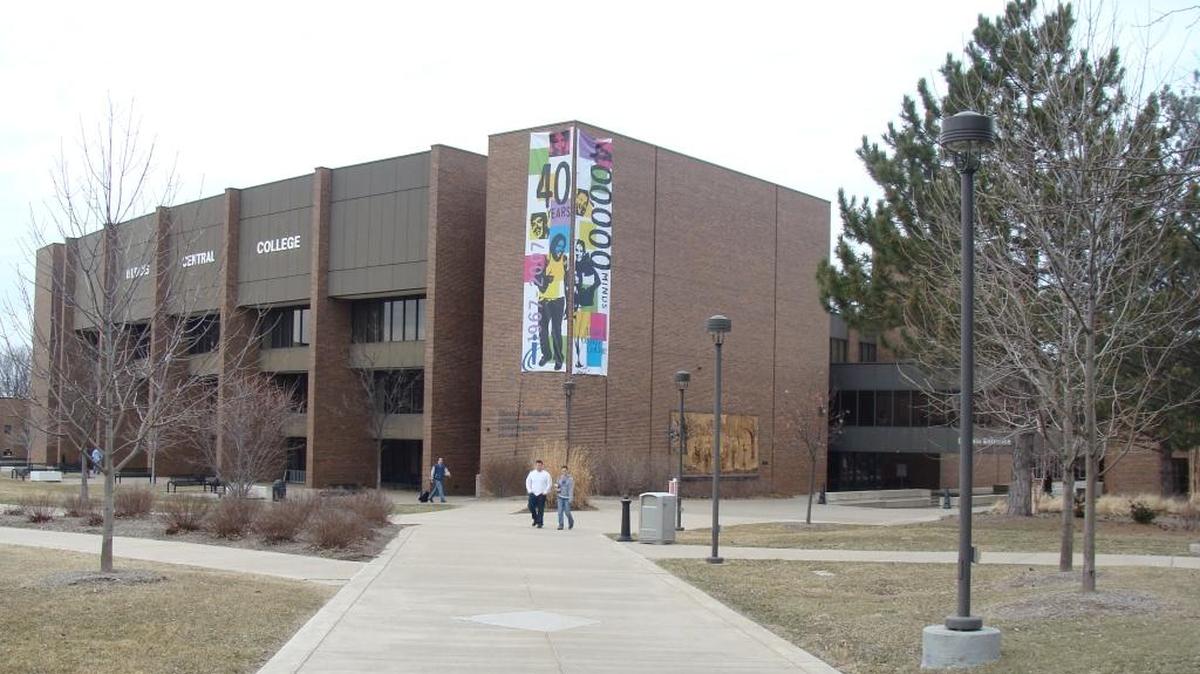 An exterior shot of the Library & Administration Building at Illinois Central College.