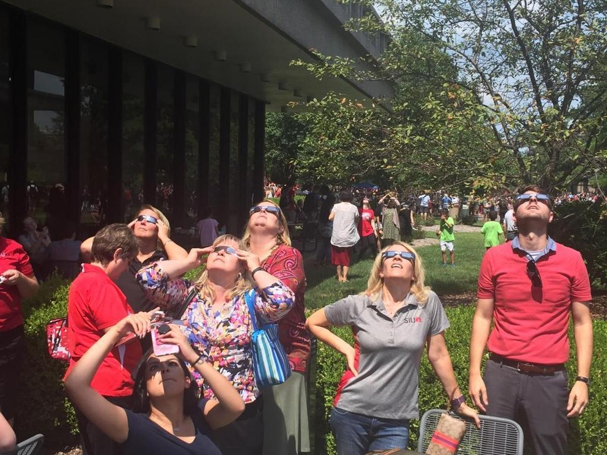 Eclipse-viewers at Southern Illinois University Edwardsville.