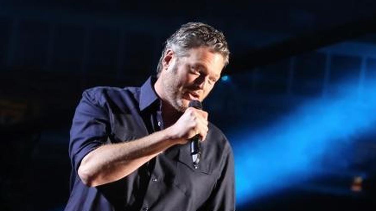 Blake Shelton will perform at Scottrade Center in February.