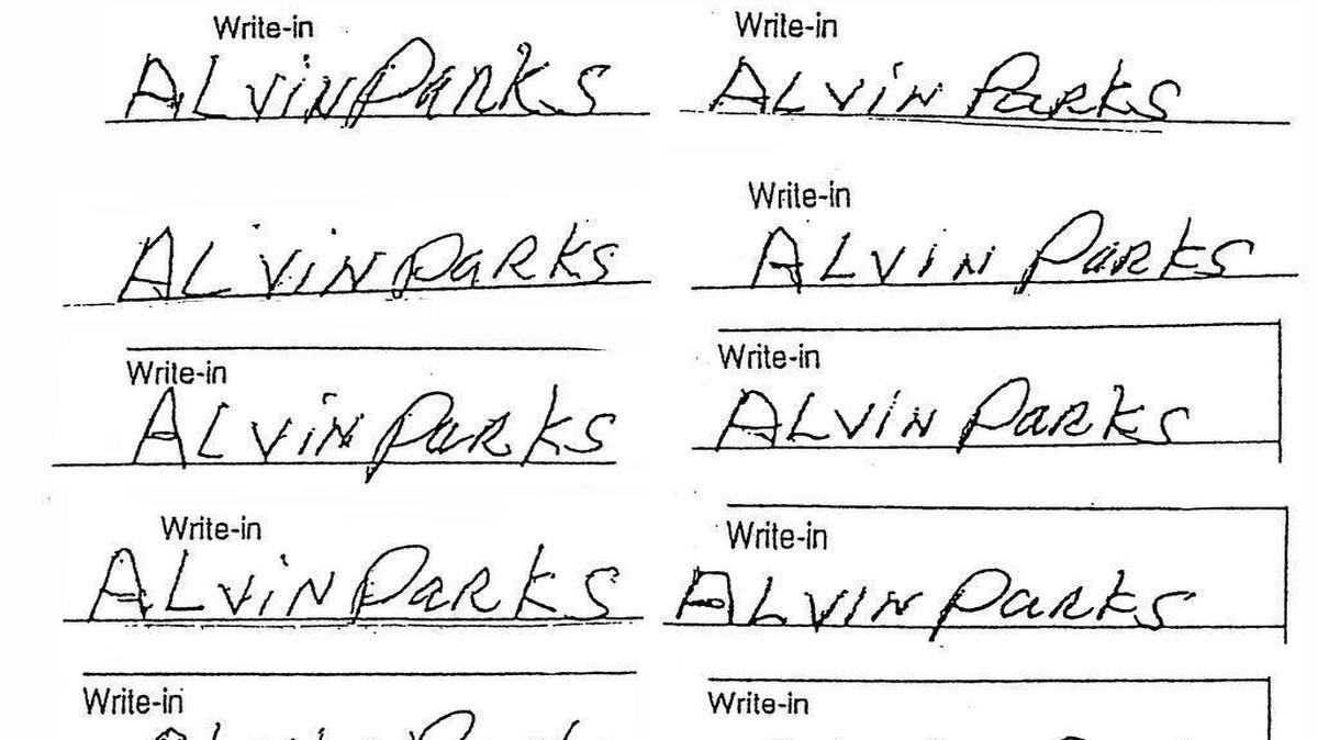 
Some of the handwriting examples examined by the expert. The expert determined all of these were written by the same person.

