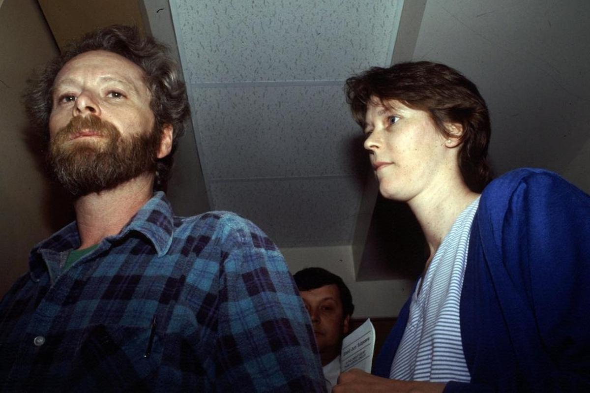 Robert and Paula Sims are shown shortly after her arrest in 1989. Two years ago, Robert and their son, Randall, 27, died in a Mississippi car crash. Robert was 63.