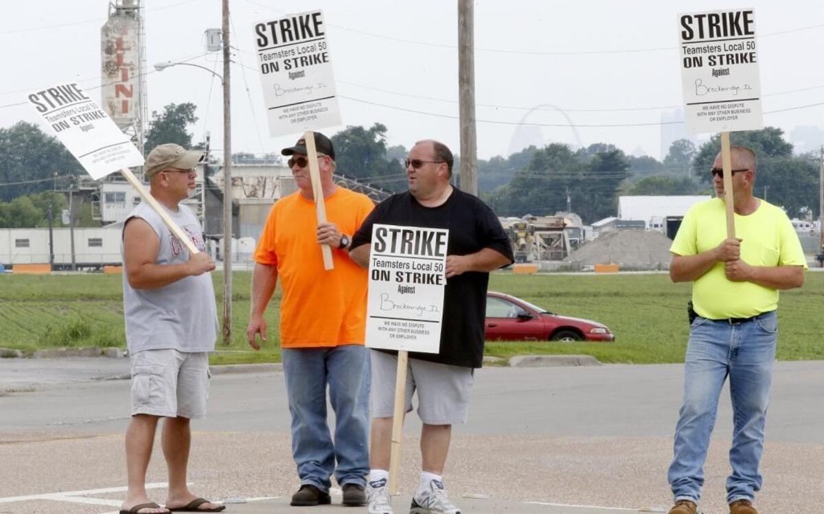 Members of Teamsters Local 50 recently picketed outside a company in Caseyville that produces concrete to be distributed.