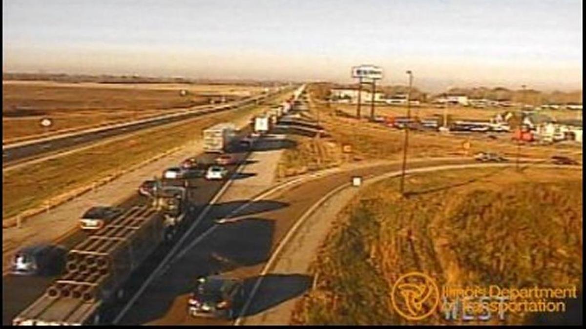 A picture of traffic on I-270 near Illinois 111 after a six-car accident on Chain of Rocks Bridge.