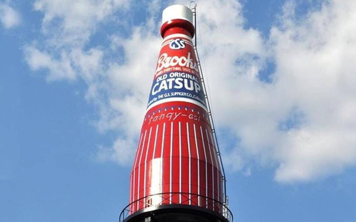Illinois roadside attractions include a metro-east icon. 5 road trip photo ops