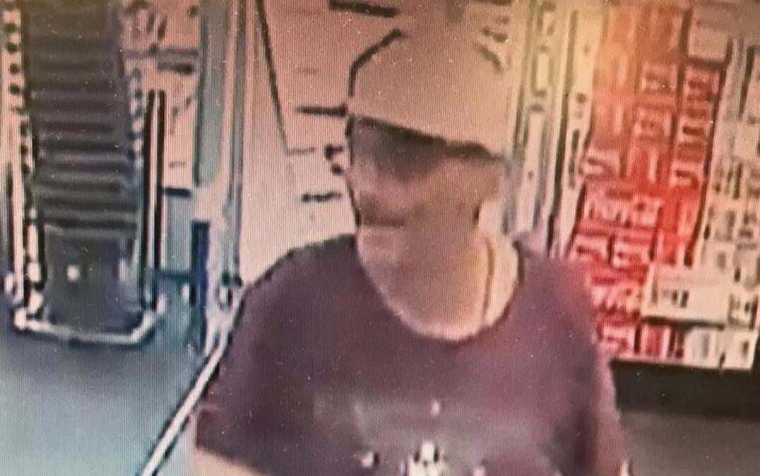 However offensive his crimes against fashion may be, St. Louis County police officers are searching for a man who’s also believed to be committing real crimes by robbing Walgreens stores.