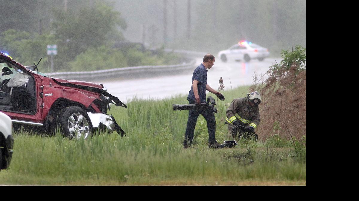 
Rain falls as emergency responders clean up debris from a fatal crash in Mascoutah. The Mascoutah Fire Department responded just before 1 p.m. to the serious crash involving a truck near Sportsman’s Lake on Illinois 161.
