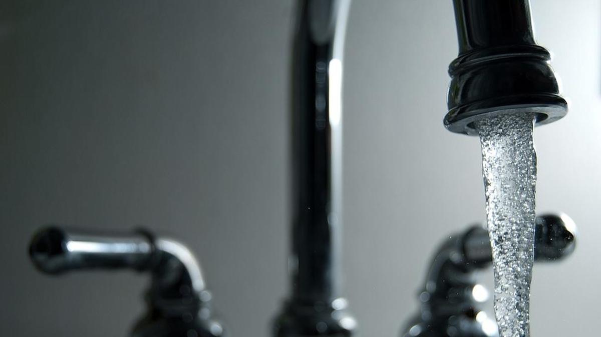 A running sink faucet