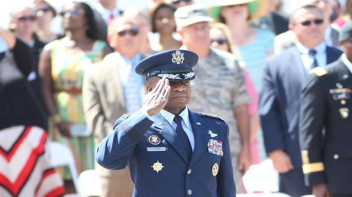 
Gen. Darren McDew became commander of U.S. Transportation Command, based at Scott Air Force Base, during a ceremony Wednesday.
