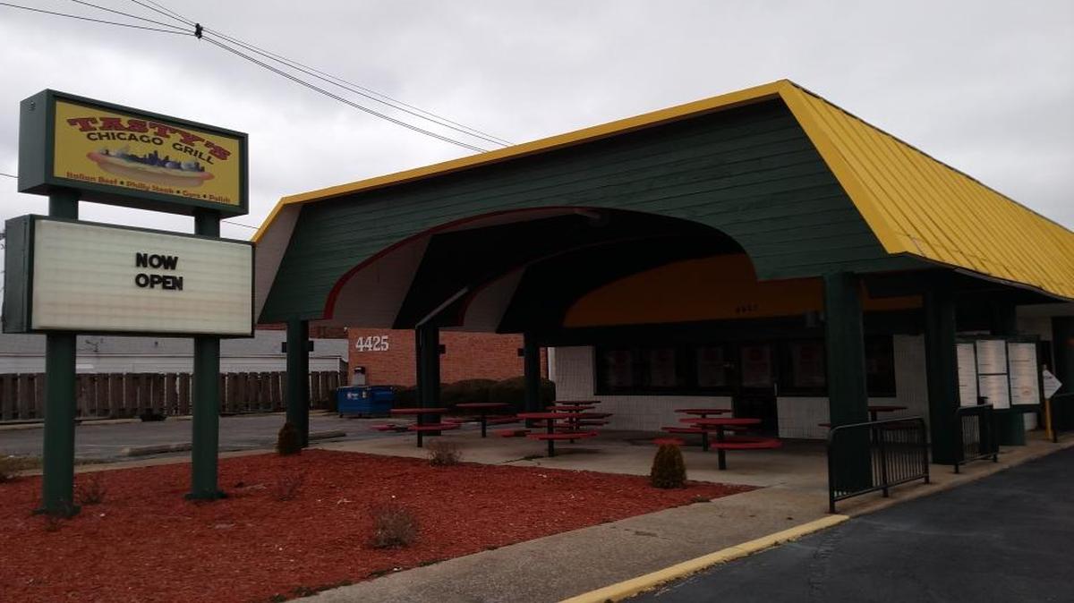 Tasty’s Chicago Grill is up and running. The eatery located at 4425 W. Main St. in Belleville opened in time for lunch Tuesday.