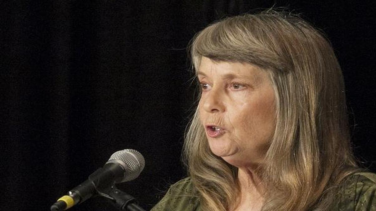 Paula Bradshaw speaks during the 12th Congressional district debate in 2014.