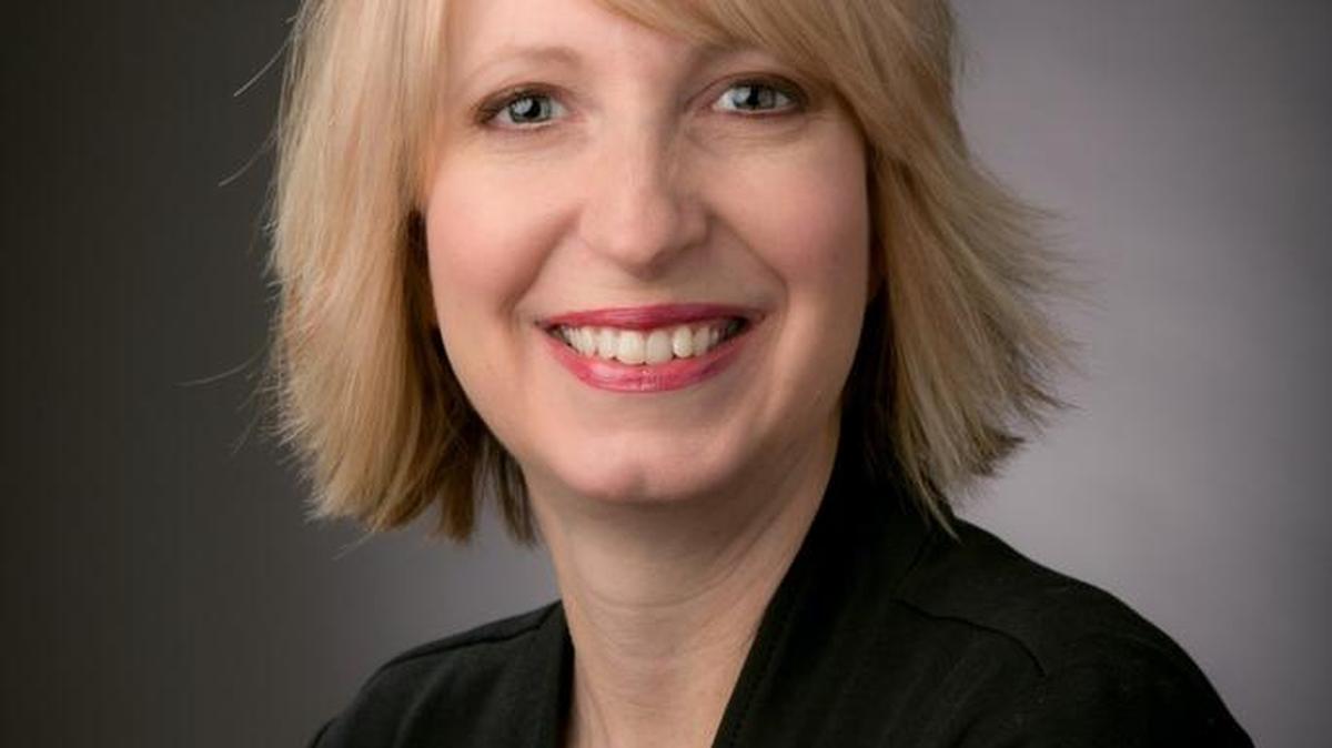 Lee Ann Gemmigen is a candidate for Signal Hill District 181 school board.