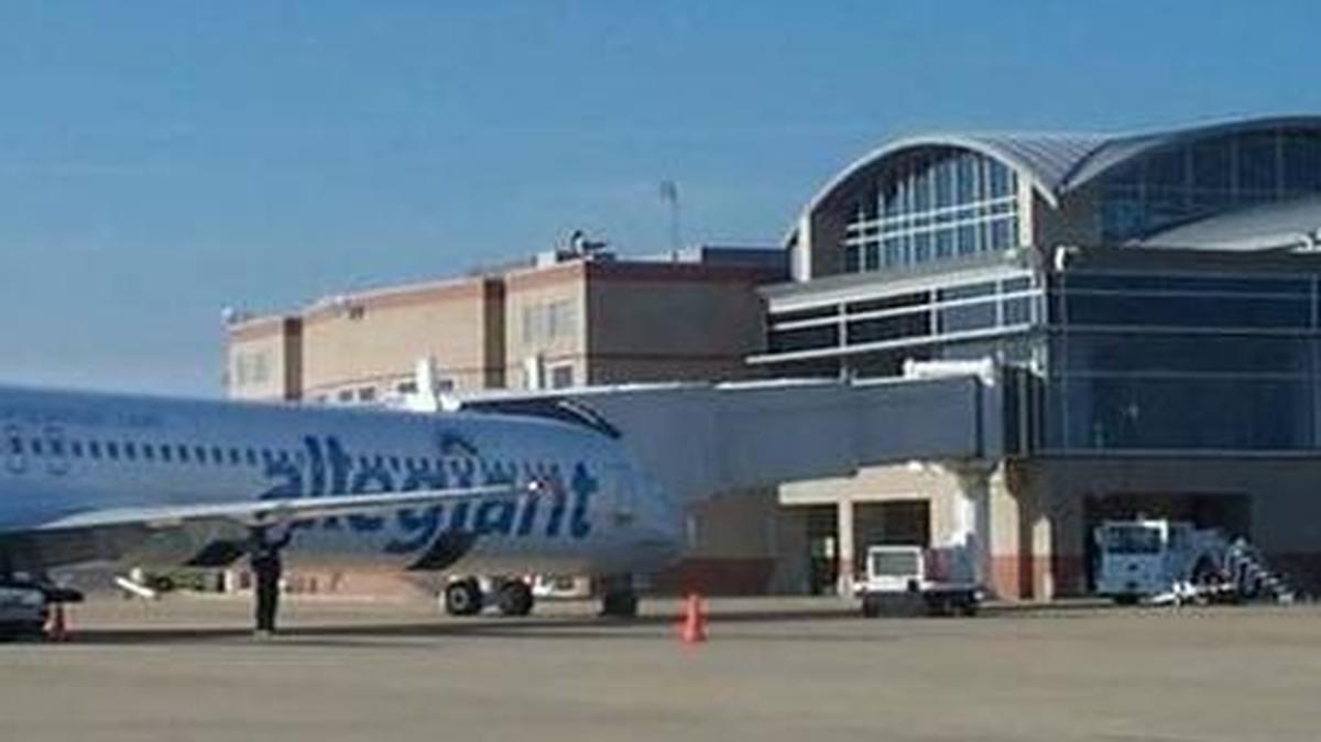 MidAmerica Airport offers flights to St. Pete-Clearwater International Airport near Tampa and Punta Gorda Airport near Fort Myers, through its passenger airline, Allegiant Air.