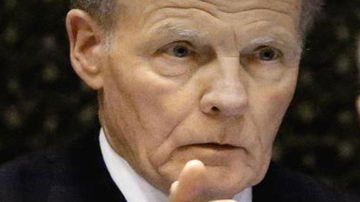 Mike Madigan doesn’t have e-mail or a daily planner. Maybe if he did, he’d meet Gov. Bruce Rauner more than once a year at the State of the State address.