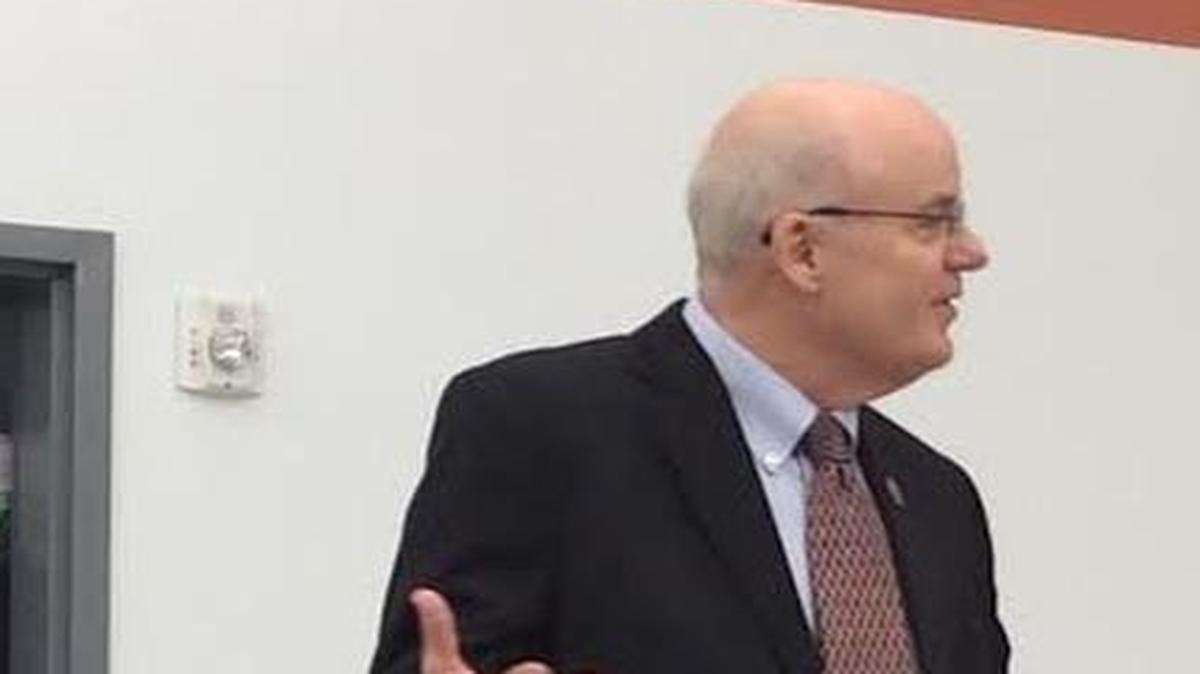 Madison County Board Chairman Alan Dunstan is telling his 300-plus appointees that it is wrong to enrich themselves from the government units they are expected to oversee.