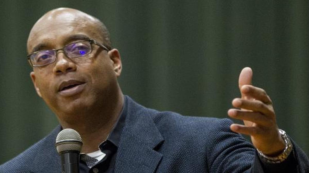 Illinois state Sen. James F. Clayborne Jr., the Democratic majority leader, is quitting after a 22-year career defined by patronage and bills crafted because his son got in trouble in 4th grade.