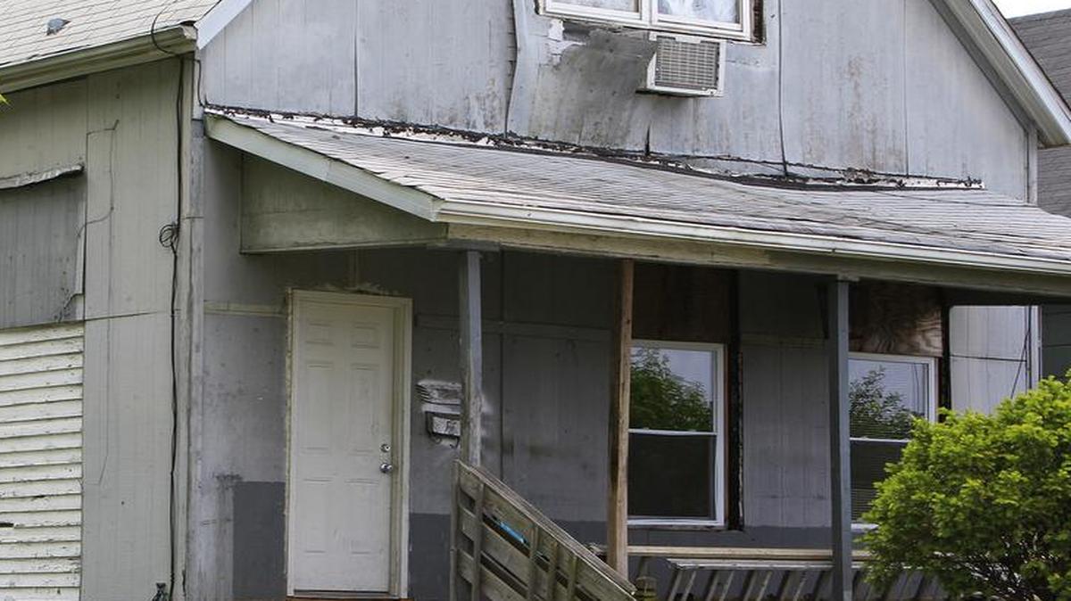 East St. Louis Township Supervisor Oliver W. Hamilton says he spent $25,000 from a city tax increment financing grant, plus another $25,000 of his own money, on his “home” at 1232 Cleveland Ave. in East St. Louis. He claims to live here along with 23 other registered voters, and not with his wife in Caseyville at the home where his older pickup truck is registered.