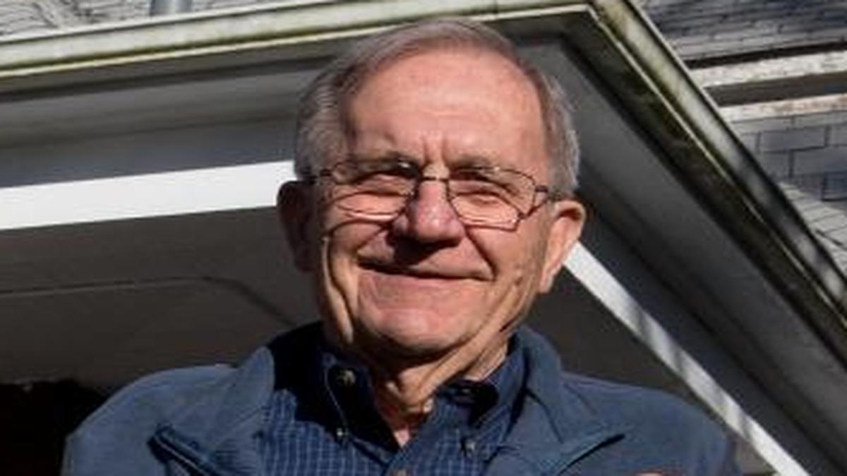 Al Wunderlich retired as an accountant at Anheuser-Busch and started his life’s work. For the past 20 years he has volunteered more than 40 hours a week as the man behind the Franklin Neighborhood Community Association.
