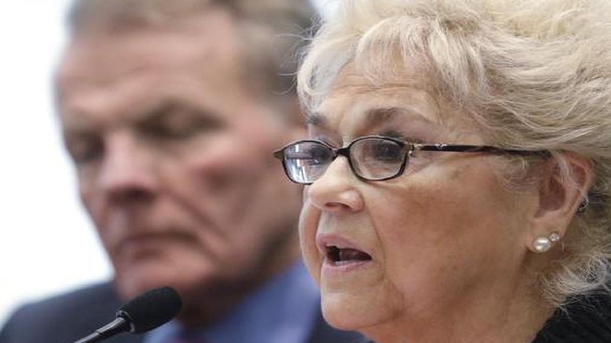 Shirley Madigan, chairman of the Illinois Arts Council Agency since 1983 and wife of Illinois House Speaker Michael Madigan, left, in 2014.