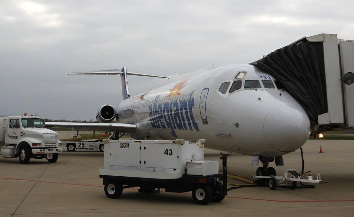 Allegiant Airlines is the only passenger carrier at MidAmerica St. Louis Airport.