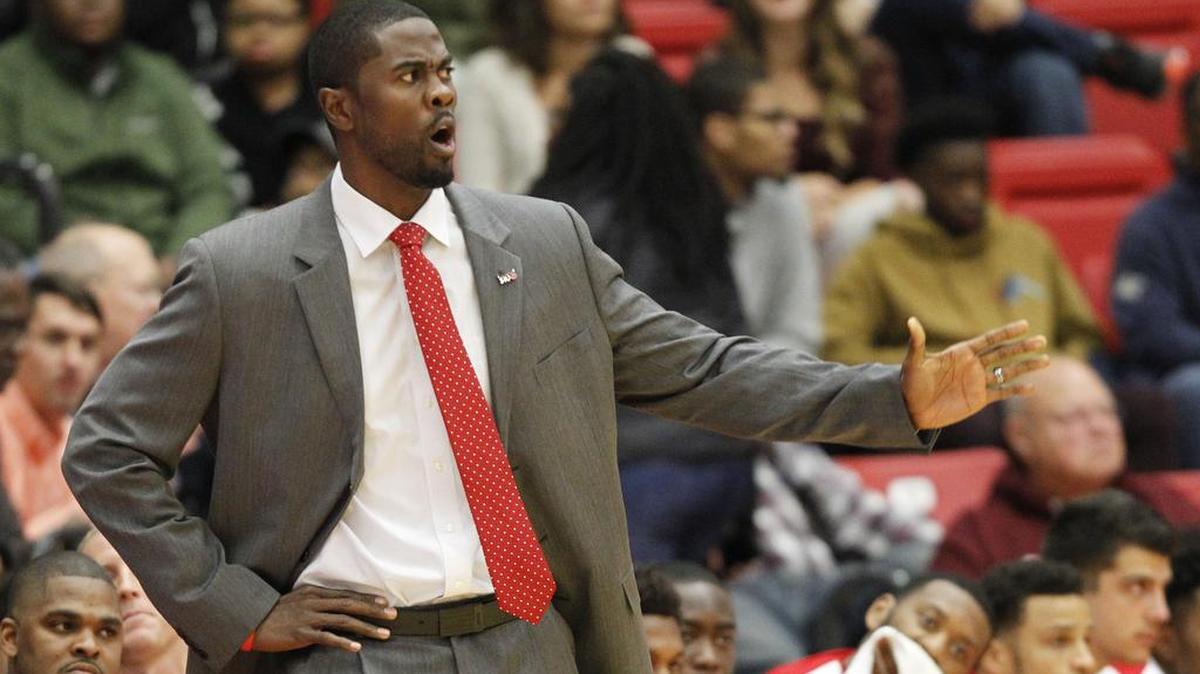 Southern Illinois University Edwardsville head coach Jon Harris.